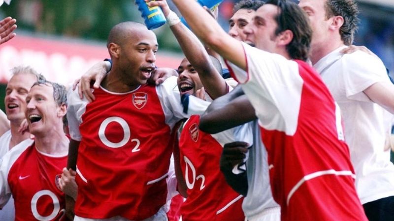 Arsenal bất bại bao nhiêu trận?