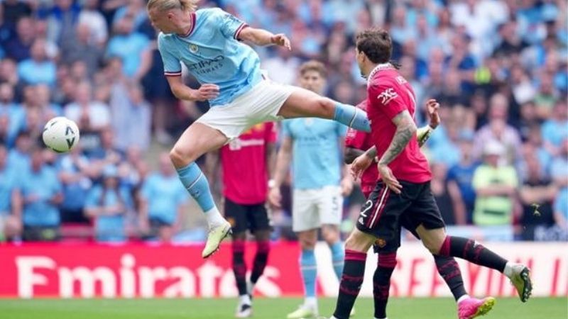 Assists Trong Bóng Đá Là Gì? Giải Thích Chi Tiết Và Ví Dụ 2 Assists trong bóng đá là gì?