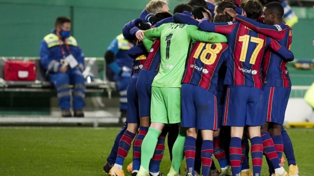 Bức tranh tổng quan về khoản nợ khổng lồ của Barcelona