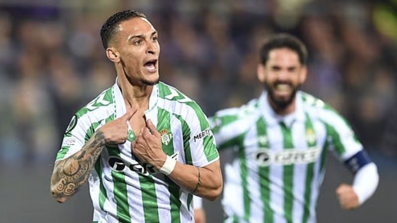 Hợp đồng thương mại trong bóng đá là gì?