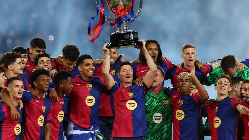 So Sánh Barca Với Các Đối Thủ Truyền Kỳ