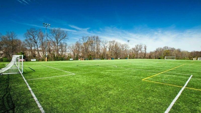 Đường Pitch Trong Bóng Đá Là Gì? Khu Vực Ngoài Đường Biên 3 Ý Nghĩa Văn Hóa Của “Trên Đường Pitch”